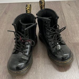 Toddle dr martens
